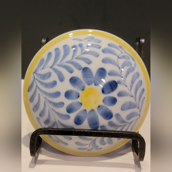 Andrea by Sadek Lidded Trinket Box Yellow, Blue & White Floral Pre-owned - Picture 2 of 7